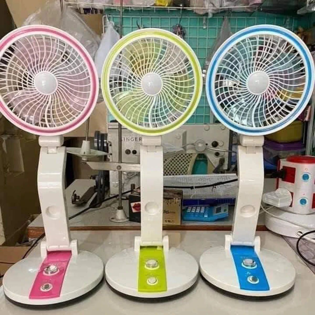 L R 2018 RECHARGEABLE & FOLDABLE FAN WITH LIGHT - Image 3