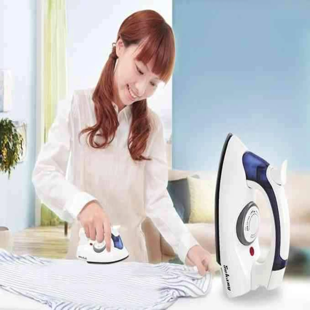 Folding Travel Iron - Image 3